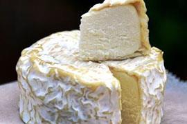 ארבל - גבינה בשלה מחלב עיזים בסגנון CROTTIN